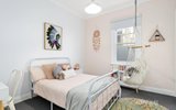 https://images.listonce.com.au/custom/160x/listings/7-durkin-street-newport-vic-3015/648/01850648_img_08.jpg?2pNGtPBEcdk