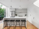 https://images.listonce.com.au/custom/160x/listings/7-edinburgh-street-richmond-vic-3121/489/00985489_img_04.jpg?JHvrQ449Taw