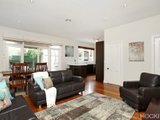 https://images.listonce.com.au/custom/160x/listings/7-effingham-road-newport-vic-3015/166/01202166_img_04.jpg?NZuqT66yGSQ