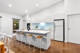 https://images.listonce.com.au/custom/160x/listings/7-elliot-court-point-lonsdale-vic-3225/002/01362002_img_05.jpg?sWvPbe6LAAk