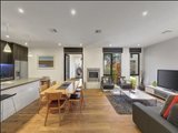 https://images.listonce.com.au/custom/160x/listings/7-ellsworth-crescent-camberwell-vic-3124/881/01922881_img_04.jpg?UtoOS9KGAcI