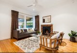 https://images.listonce.com.au/custom/160x/listings/7-england-street-bentleigh-east-vic-3165/209/01704209_img_06.jpg?v_Jz83GSmpg