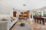 https://images.listonce.com.au/custom/160x/listings/7-fasan-rise-warrandyte-south-vic-3134/621/01988621_img_04.jpg?ajvbVzZBBLk