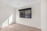 https://images.listonce.com.au/custom/160x/listings/7-ferndale-court-mount-helen-vic-3350/423/01934423_img_03.jpg?7v0F4x6QxaA