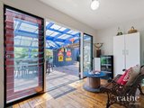 https://images.listonce.com.au/custom/160x/listings/7-fore-street-lake-wendouree-vic-3350/631/01576631_img_13.jpg?2Osnd2wMF70