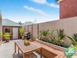 https://images.listonce.com.au/custom/160x/listings/7-forge-close-maribyrnong-vic-3032/405/01203405_img_09.jpg?C2msa6wNkTU