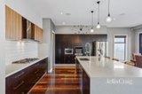 https://images.listonce.com.au/custom/160x/listings/7-forster-street-ivanhoe-vic-3079/331/01937331_img_05.jpg?_K2nQRnNtts