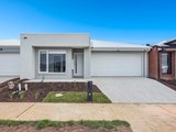 https://images.listonce.com.au/custom/160x/listings/7-galanthus-street-charlemont-vic-3217/233/01948233_img_04.jpg?u8HZDVEz-0Y
