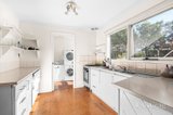 https://images.listonce.com.au/custom/160x/listings/7-galveston-court-barwon-heads-vic-3227/386/01767386_img_03.jpg?lVYf5bix4nw