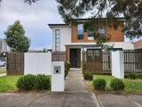 https://images.listonce.com.au/custom/160x/listings/7-gilmour-road-bentleigh-vic-3204/393/01549393_img_17.jpg?C-orqdT9DE4