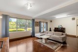 https://images.listonce.com.au/custom/160x/listings/7-glendowan-road-mount-waverley-vic-3149/164/01582164_img_02.jpg?rymUsZMVCb0