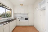 https://images.listonce.com.au/custom/160x/listings/7-greenwood-street-doncaster-vic-3108/372/01979372_img_08.jpg?zKJAfROfaTA