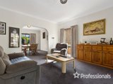 https://images.listonce.com.au/custom/160x/listings/7-grevillea-drive-croydon-north-vic-3136/775/01525775_img_09.jpg?YyCbcf2DeL4