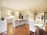 https://images.listonce.com.au/custom/160x/listings/7-haig-street-balwyn-vic-3103/290/01685290_img_05.jpg?uuKN3pYY2Yc