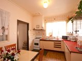 https://images.listonce.com.au/custom/160x/listings/7-haughton-court-box-hill-south-vic-3128/923/01743923_img_03.jpg?tWak87lCe0g