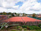 https://images.listonce.com.au/custom/160x/listings/7-haughton-court-box-hill-south-vic-3128/923/01743923_img_06.jpg?arcUQ0QU2Lg