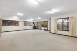 https://images.listonce.com.au/custom/160x/listings/7-heather-court-ringwood-north-vic-3134/526/01445526_img_15.jpg?3zVnFcCQ3LE