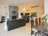 https://images.listonce.com.au/custom/160x/listings/7-heaton-avenue-elwood-vic-3184/676/01794676_img_04.jpg?-qBjvf8P8GU