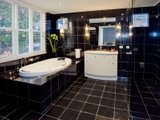 https://images.listonce.com.au/custom/160x/listings/7-heaton-avenue-elwood-vic-3184/676/01794676_img_06.jpg?13s80Dzox_w