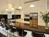 https://images.listonce.com.au/custom/160x/listings/7-heaton-avenue-elwood-vic-3184/676/01794676_img_07.jpg?SbQCz2oT1ME