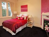 https://images.listonce.com.au/custom/160x/listings/7-heaton-avenue-elwood-vic-3184/676/01794676_img_11.jpg?Fem49gibKdM