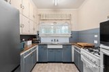 https://images.listonce.com.au/custom/160x/listings/7-heywood-street-ringwood-vic-3134/929/01929929_img_04.jpg?fO0zlJM7phY