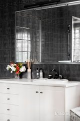 https://images.listonce.com.au/custom/160x/listings/7-highleigh-court-mooroolbark-vic-3138/644/01808644_img_13.jpg?vK-nIt_7hws