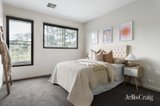 https://images.listonce.com.au/custom/160x/listings/7-hill-mews-eltham-vic-3095/712/01902712_img_11.jpg?TNaoEys4z6A