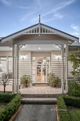 https://images.listonce.com.au/custom/160x/listings/7-hobart-street-ringwood-vic-3134/879/01348879_img_02.jpg?vzz7_GFBtpI