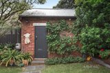 https://images.listonce.com.au/custom/160x/listings/7-hollingsworth-avenue-hawthorn-vic-3122/460/01489460_img_15.jpg?Hc7kgy22eeE