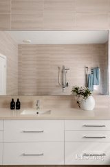 https://images.listonce.com.au/custom/160x/listings/7-holzer-street-sandringham-vic-3191/955/01894955_img_26.jpg?eF6ZoUvRLR4
