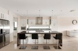 https://images.listonce.com.au/custom/160x/listings/7-hutmil-drive-south-morang-vic-3752/978/01720978_img_03.jpg?UTTUUOJTjbE