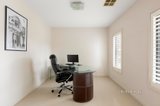 https://images.listonce.com.au/custom/160x/listings/7-hutmil-drive-south-morang-vic-3752/978/01720978_img_15.jpg?0x0FnIn2TZM