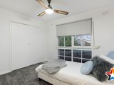 https://images.listonce.com.au/custom/160x/listings/7-iris-court-mooroolbark-vic-3138/930/01524930_img_09.jpg?m-hgBYK_sc0