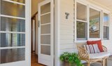 https://images.listonce.com.au/custom/160x/listings/7-jamieson-street-daylesford-vic-3460/284/01937284_img_02.jpg?G3uuYJtPW00