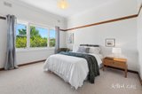 https://images.listonce.com.au/custom/160x/listings/7-jamieson-street-daylesford-vic-3460/866/01875866_img_03.jpg?ukmjnEIPOLY