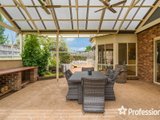 https://images.listonce.com.au/custom/160x/listings/7-kameel-drive-yarra-glen-vic-3775/386/01526386_img_10.jpg?ARZlCmZ5C4M