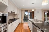 https://images.listonce.com.au/custom/160x/listings/7-kingston-way-mooroolbark-vic-3138/475/01895475_img_04.jpg?cuhFCMNSxwM