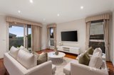 https://images.listonce.com.au/custom/160x/listings/7-kingston-way-mooroolbark-vic-3138/475/01895475_img_06.jpg?QZVcmBJf60Q