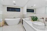 https://images.listonce.com.au/custom/160x/listings/7-leons-court-blackburn-vic-3130/954/01855954_img_08.jpg?fOdUgrev-ow