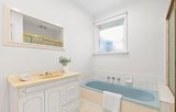 https://images.listonce.com.au/custom/160x/listings/7-leslie-grove-ringwood-north-vic-3134/620/01982620_img_09.jpg?sPSC3aRj4ZQ
