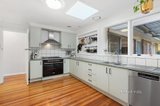 https://images.listonce.com.au/custom/160x/listings/7-lombard-road-vermont-vic-3133/791/01337791_img_06.jpg?LKQMGOZKa6Y