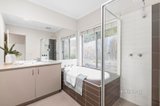 https://images.listonce.com.au/custom/160x/listings/7-lyons-road-croydon-north-vic-3136/950/01291950_img_11.jpg?PjU5rsCMI6U