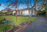 https://images.listonce.com.au/custom/160x/listings/7-lyons-street-mount-waverley-vic-3149/403/01842403_img_12.jpg?q2iY_wE4Y9Q