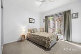 https://images.listonce.com.au/custom/160x/listings/7-macafee-road-castlemaine-vic-3450/567/01942567_img_08.jpg?m3fEIFMPlUI
