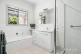 https://images.listonce.com.au/custom/160x/listings/7-macafee-road-castlemaine-vic-3450/567/01942567_img_09.jpg?VTnBif-NY-A