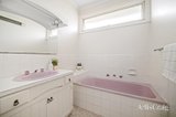 https://images.listonce.com.au/custom/160x/listings/7-macao-court-cheltenham-vic-3192/880/01831880_img_09.jpg?i-DfTTYAlR4