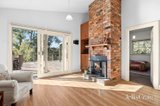 https://images.listonce.com.au/custom/160x/listings/7-main-road-hepburn-springs-vic-3461/387/01907387_img_07.jpg?hWBV7_Hn3yg