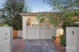 https://images.listonce.com.au/custom/160x/listings/7-malcolm-court-ringwood-east-vic-3135/736/01981736_img_01.jpg?-65QCM4FbT4