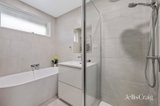 https://images.listonce.com.au/custom/160x/listings/7-malcolm-court-ringwood-east-vic-3135/736/01981736_img_12.jpg?5LSHxKOLjzg